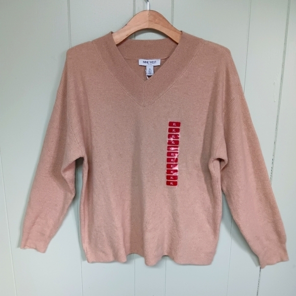 Nine West Sweaters - NWT NINE WEST V NECK SWEATER WOMENS XL TAN